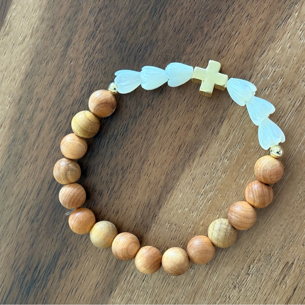 Sandal wood Bead Bracelet with Gold filled and mother of Pearl Pikake beads.